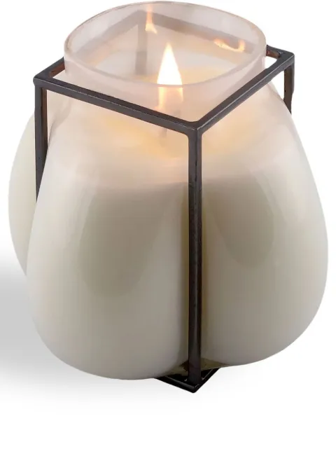 Vanessa Mitrani vela Cage 