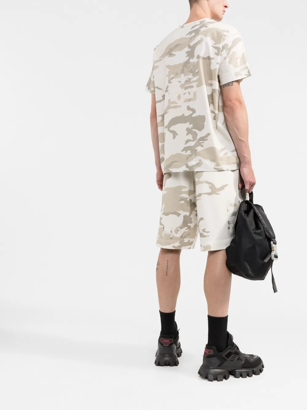 Givenchy T-shirt met camouflageprint Beige