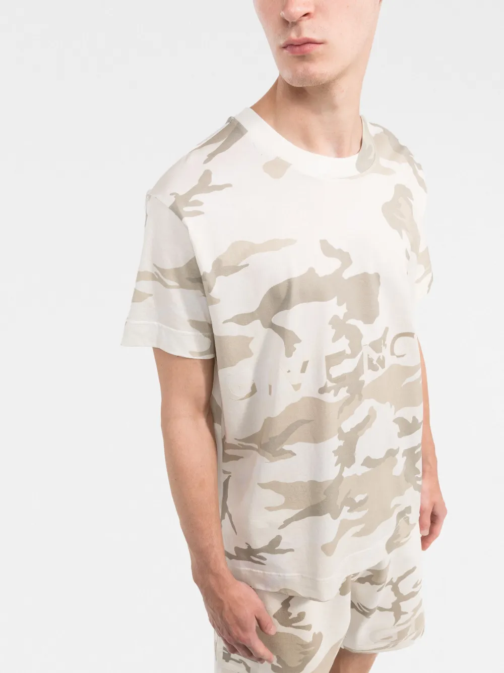 Givenchy T-shirt met camouflageprint Beige