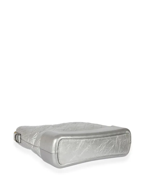 CHANEL シルバー キルティングショルダーバッグ CHANEL シルバー キルティングショルダーバッグ