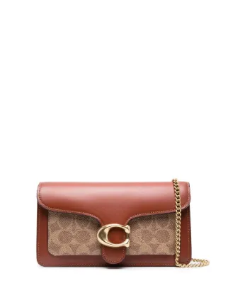 Coachショルダーバッグ ブラウン ロゴプリントショルダー長さ調節　軽くて重宝 Coach ロゴプレート ショルダーバッグ | ブラウン | FARFETCH JP