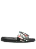 Alexander McQueen graphic logo print pool slides - Black