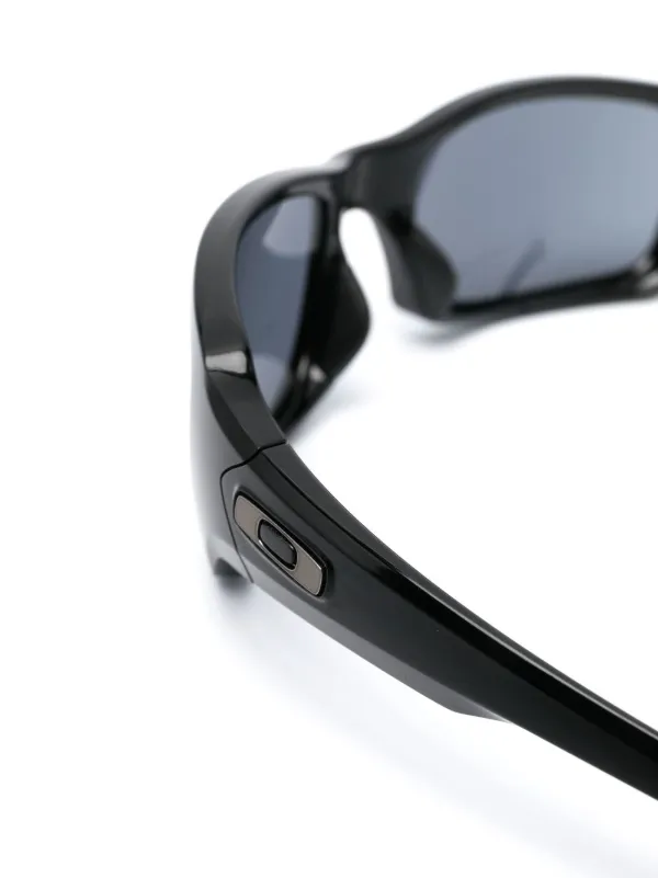Oakley スポーツサングラス ブラックフレーム Oakley スクエアフレーム サングラス | ブラック | FARFETCH JP