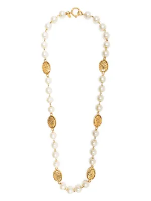 Chanel store necklace faux