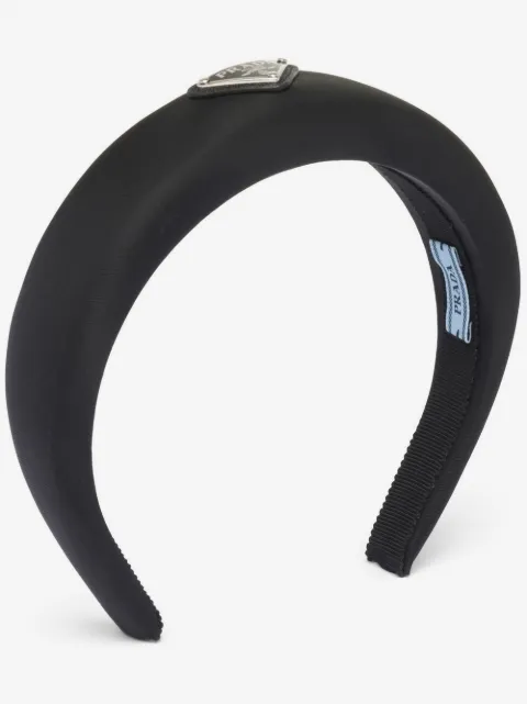 Prada diadema con logo triangular
