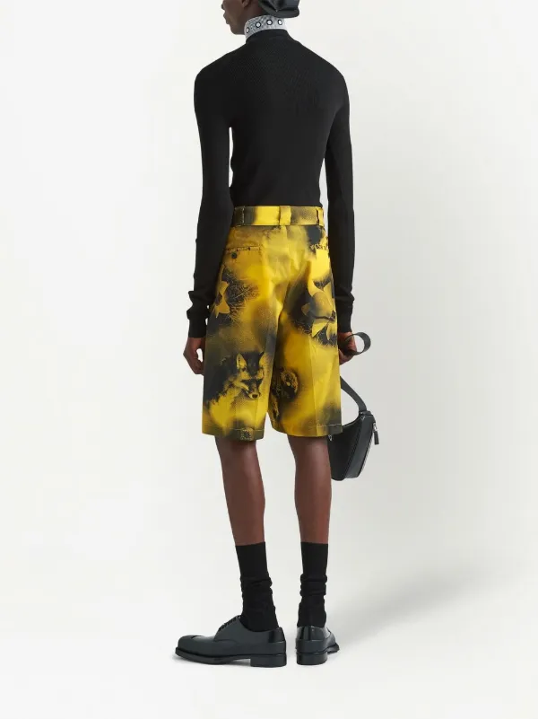 PRADA プラダ Re-Nylon バミューダショーツ イエロー 48 Prada Re-Nylon バミューダショーツ | イエロー | FARFETCH JP