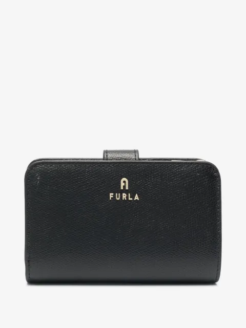 Furla cartera con placa del logo