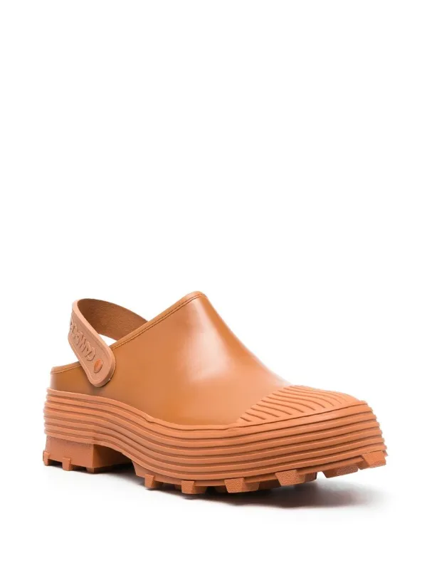 CamperLab Traktori クロッグサンダル | ブラウン | FARFETCH JP