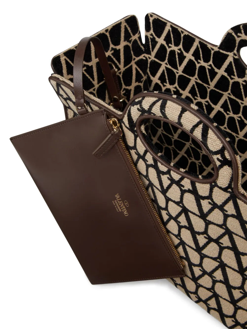 ☆送料関税込☆VALENTINO トワル イコノグラフ ハンドバッグ☆ 楽天市場】【10%OFF】 ヴァレンティノ ル クワトリエム スモール