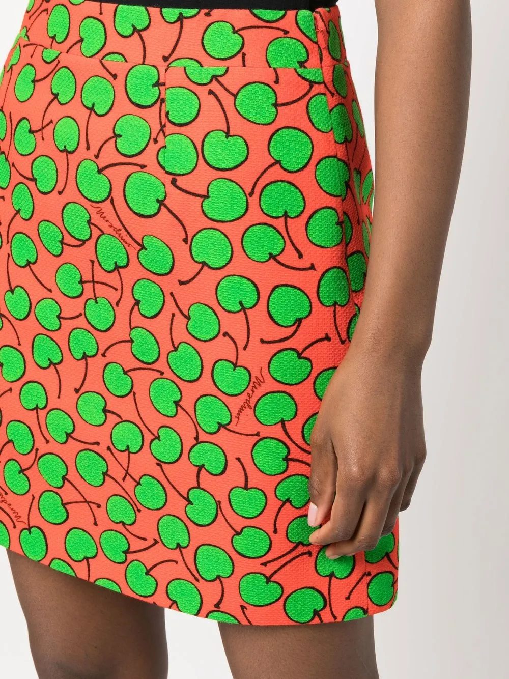 Moschino apple-print Mini Skirt - Farfetch