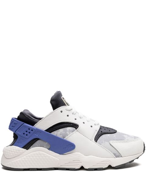 Nike Air Huarache "Social FC" sneakers WOMEN