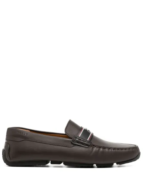 Bally mocasines con puntera de almendra y placa del logo