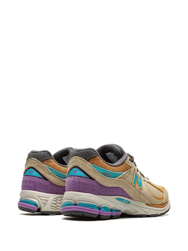 New Balance 2002R ローカットスニーカー | ニュートラル | FARFETCH JP