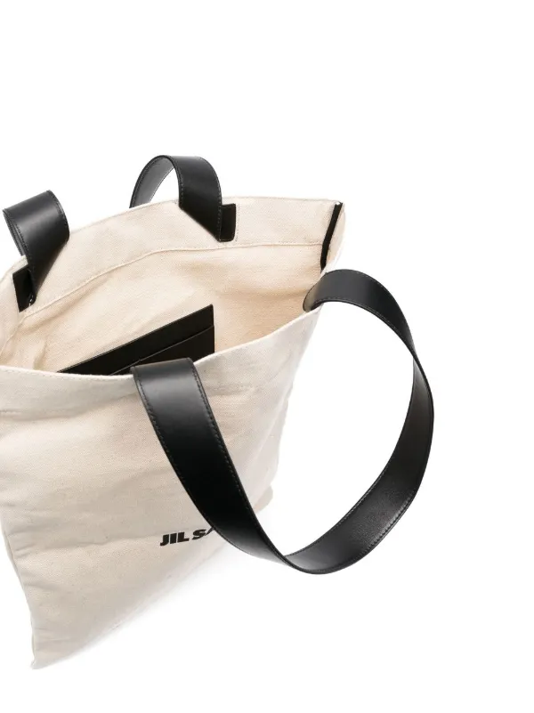 トートバッグ Jil Sander FW24 BAG WITH LOGO (J07WC0029_P4840001) Jil Sander logo-print Linen Tote Bag | Neutrals | FARFETCH