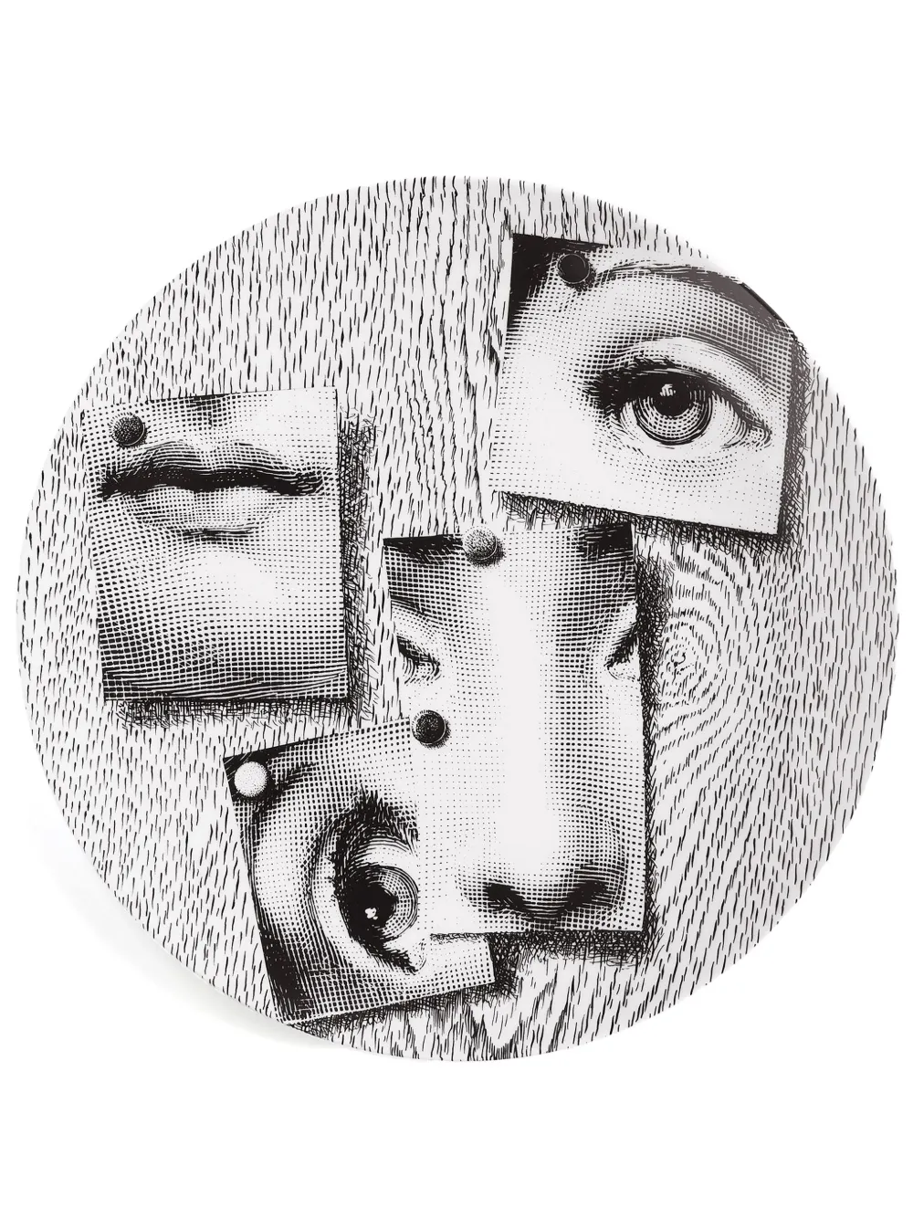 Fornasetti Tema e Variazioni Teller 26cm | Weiß | Image 1