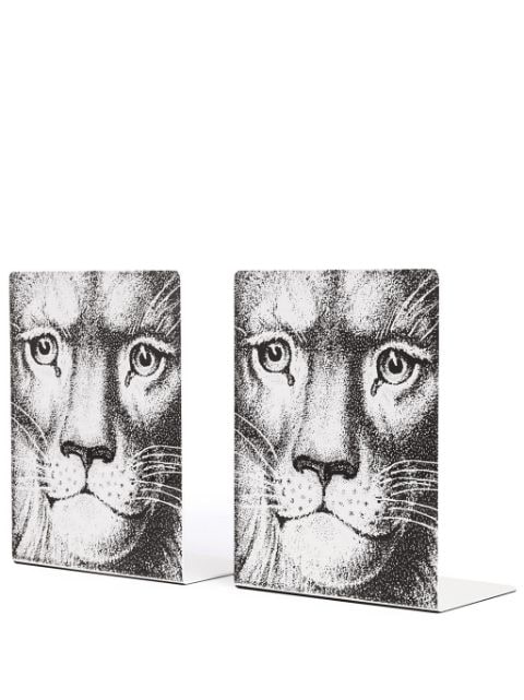 Fornasetti Set aus zwei Buchstützen mit Löwen-Print