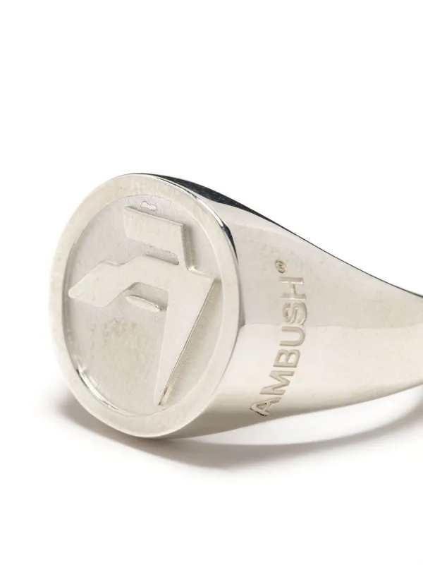 Amblem signet ring