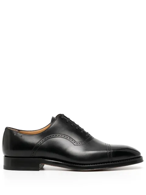 embossed-logo oxford shoes