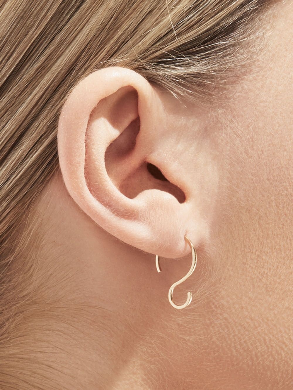 Shihara Half Pearl Earring 90° - Metallic