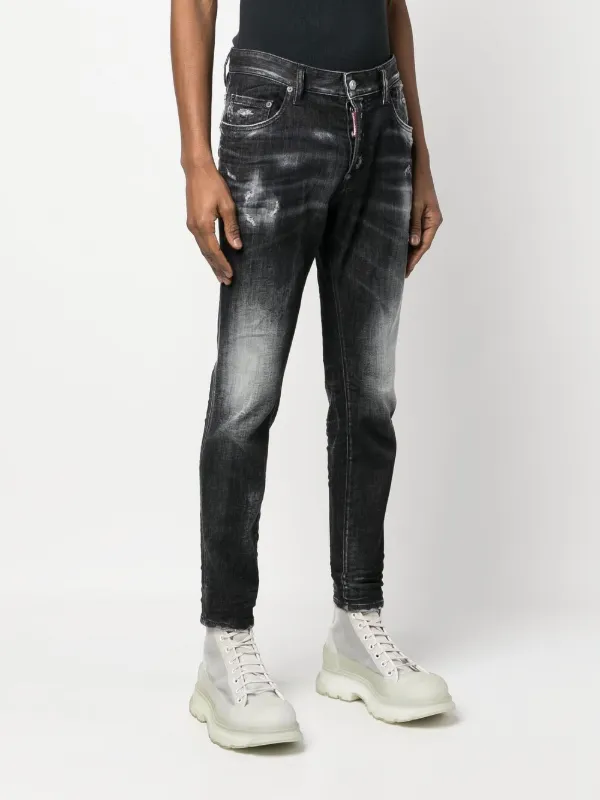 Faded knees on jeans 2025