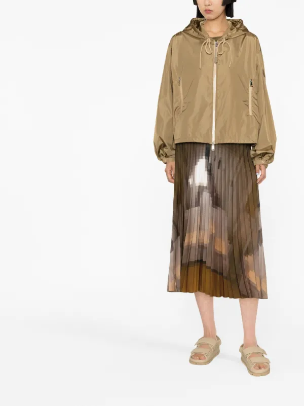 【MONCLER】Vernoisジャケット 長袖 マウンテンパーカー ロゴ Moncler Vernois logo-print Hooded Jacket | Brown | FARFETCH