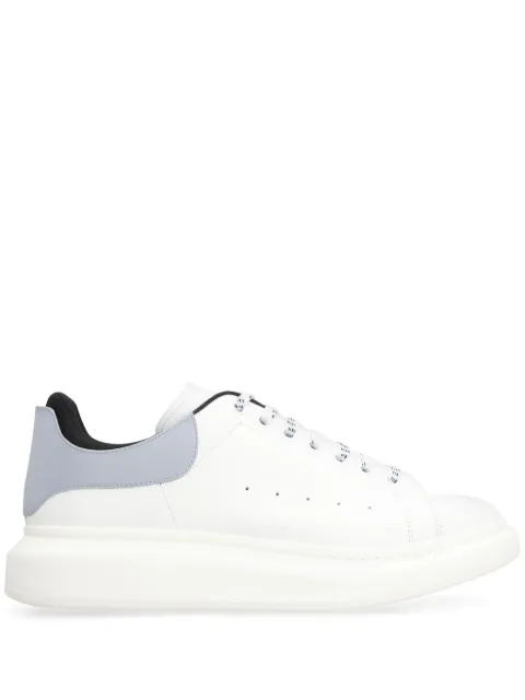 Alexander McQueen sneakers med logotryk og snøre