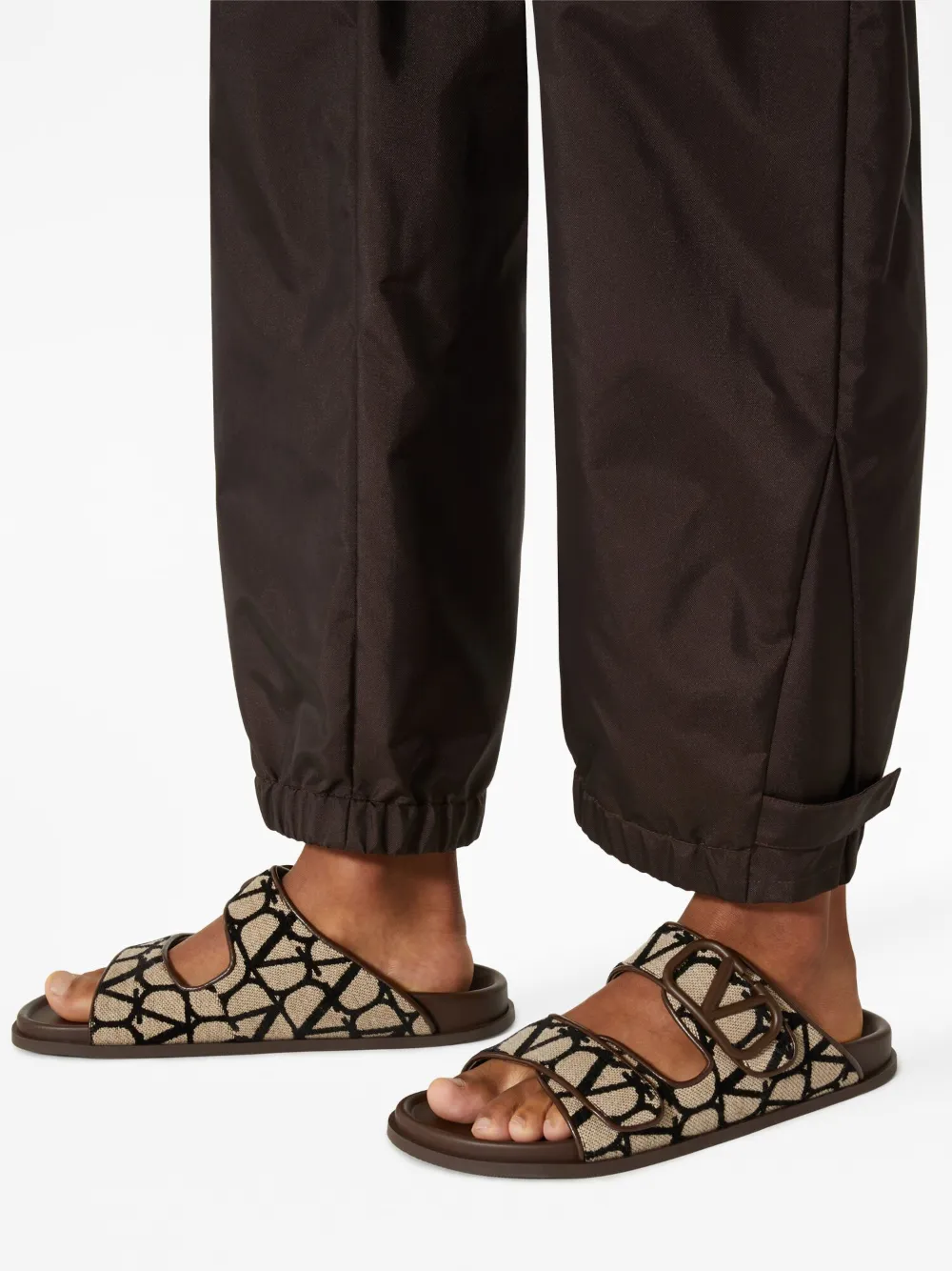 【VALENTINO】TOILE ICONOGRAPHE SANDALS Valentino Garavani Toile Iconographe Slide Sandals | Saks