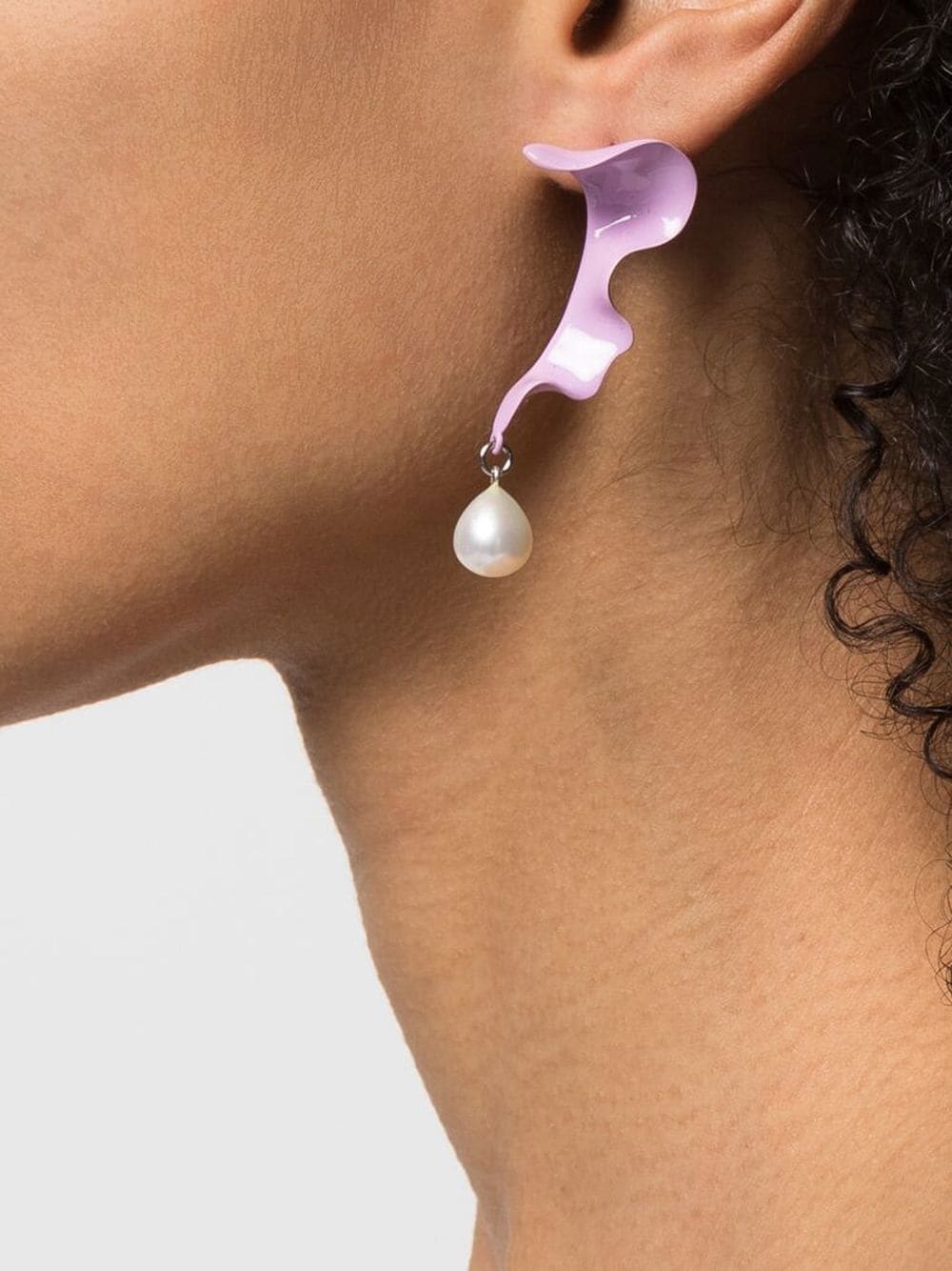 Shop Hugo Kreit Faux Pearl-detail Sculptural Earring In 紫色