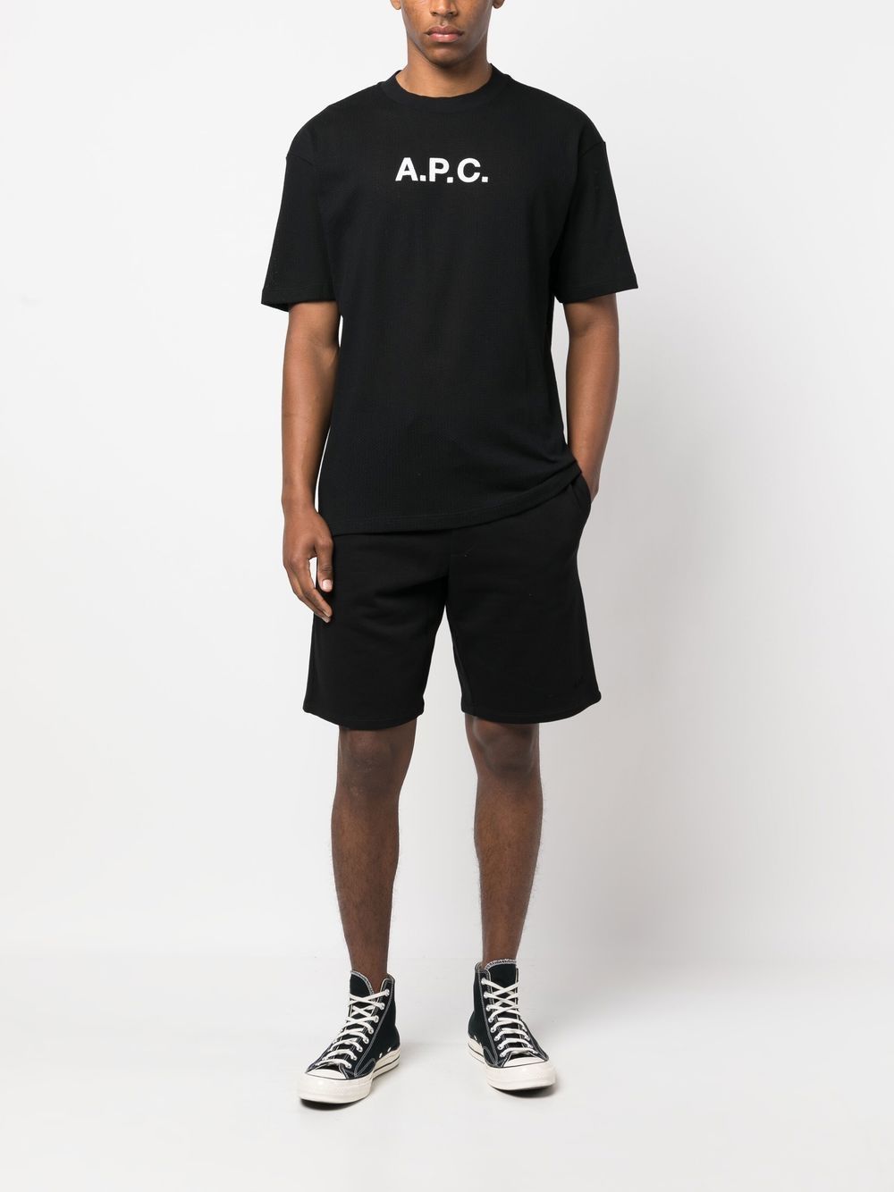 A.P.C. logo-print cotton T-shirt - Zwart