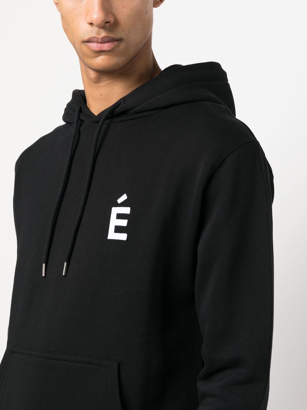 Shop Etudes Studio Logo-print Pullover Hoodie In Schwarz