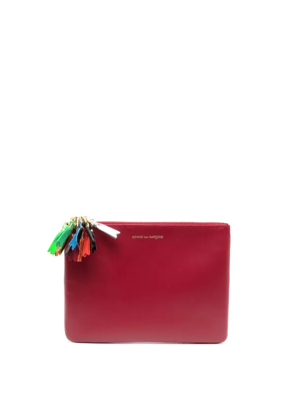 【関税込み】Comme des Garcons Wallets レッド Classic ポーチ COMME des GARCONS Classic Pouch in Red | FWRD