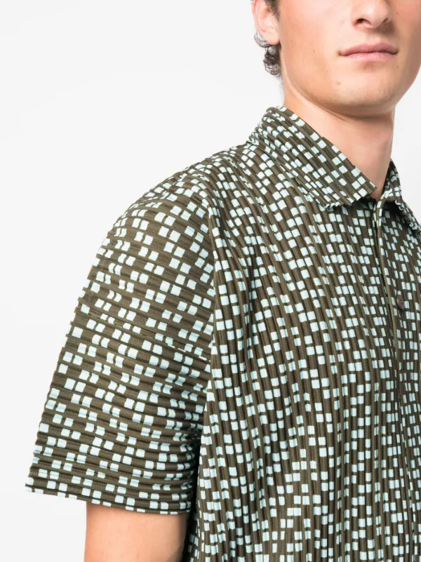 Homme Plissé Issey Miyake graphic-print short-sleeved Shirt