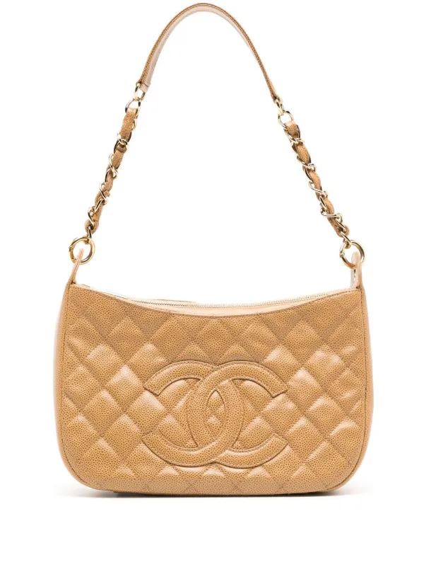 Chanel Pre-owned 2002 Quilted Shoulder Bag in Yellow
