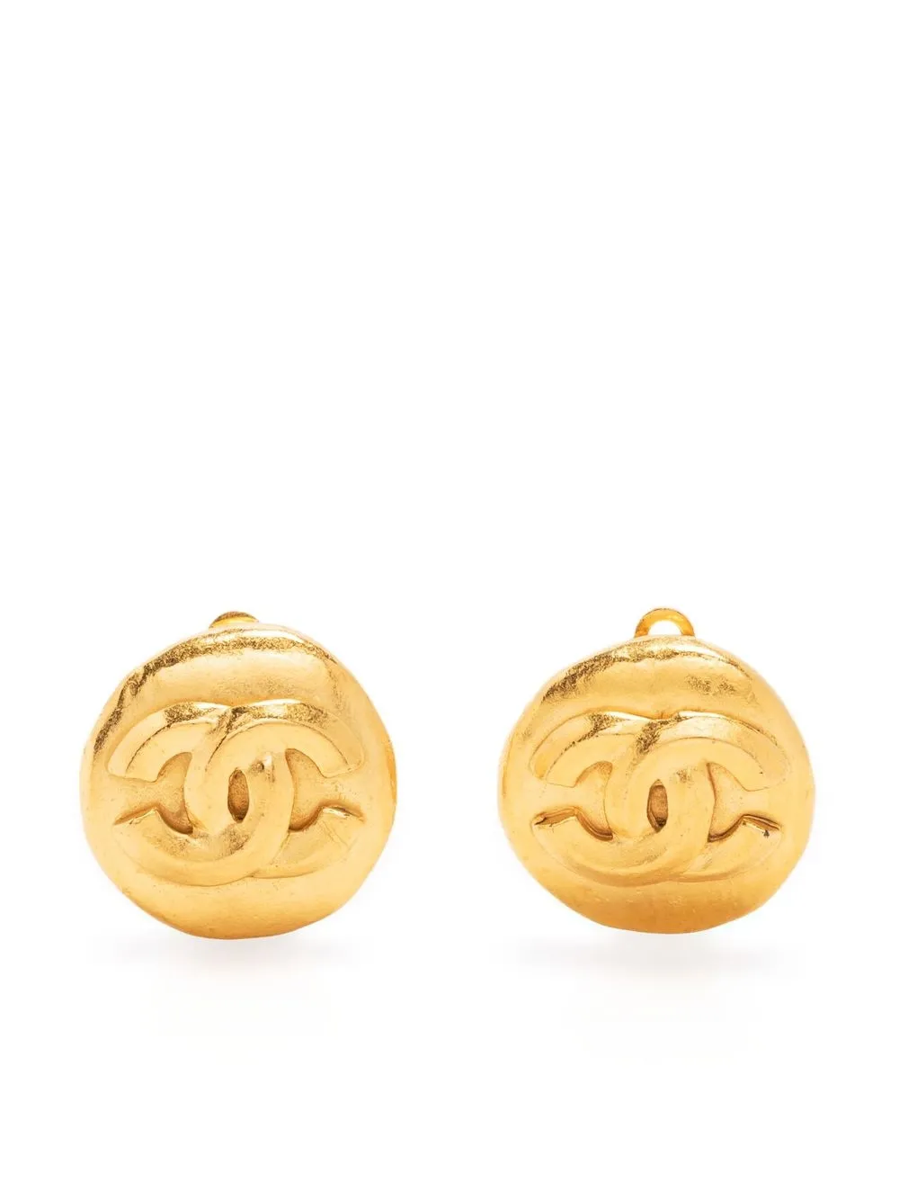 

CHANEL Pre-Owned 1996 logo button clip-on earrings - Gold