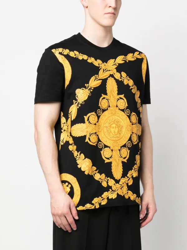 Versace t best sale shirt farfetch