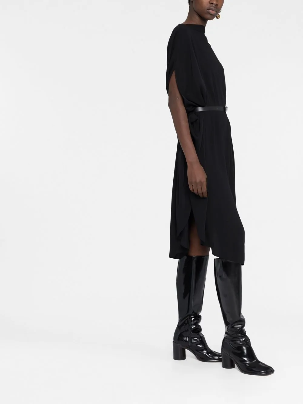 納得できる割引 MM6Maison 蒸し暑い Margiela 黒 ベルベットミニワンピース ワンピース