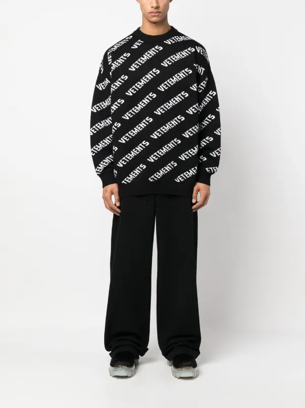 VETEMENTS logo-print long-sleeve Jumper - Farfetch