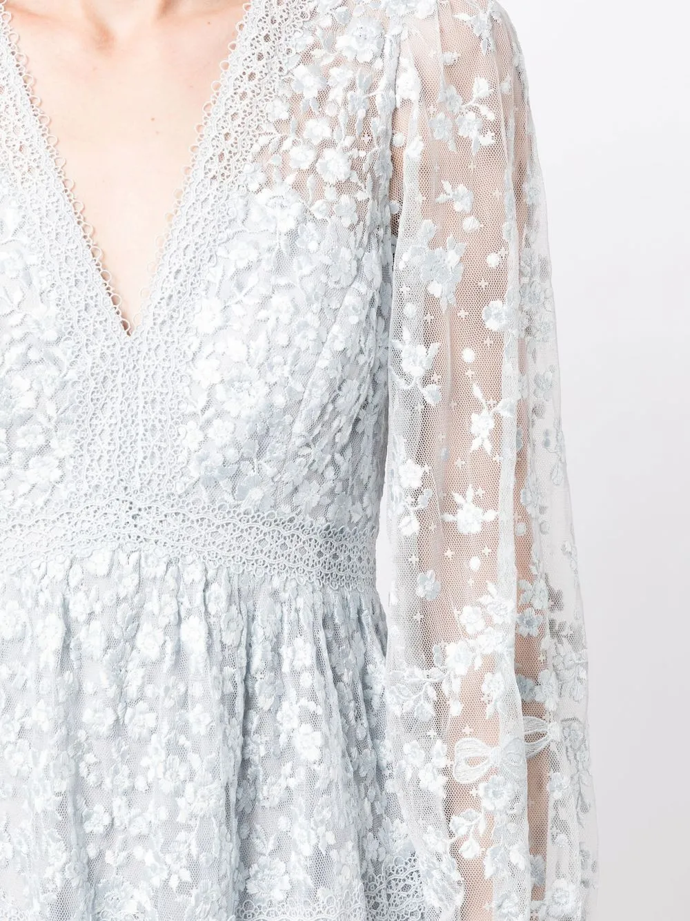 셀레스티아 자수 V넥 미디 드레스 | 니들 & 쓰레드 키즈 | 페칭 FETCHING