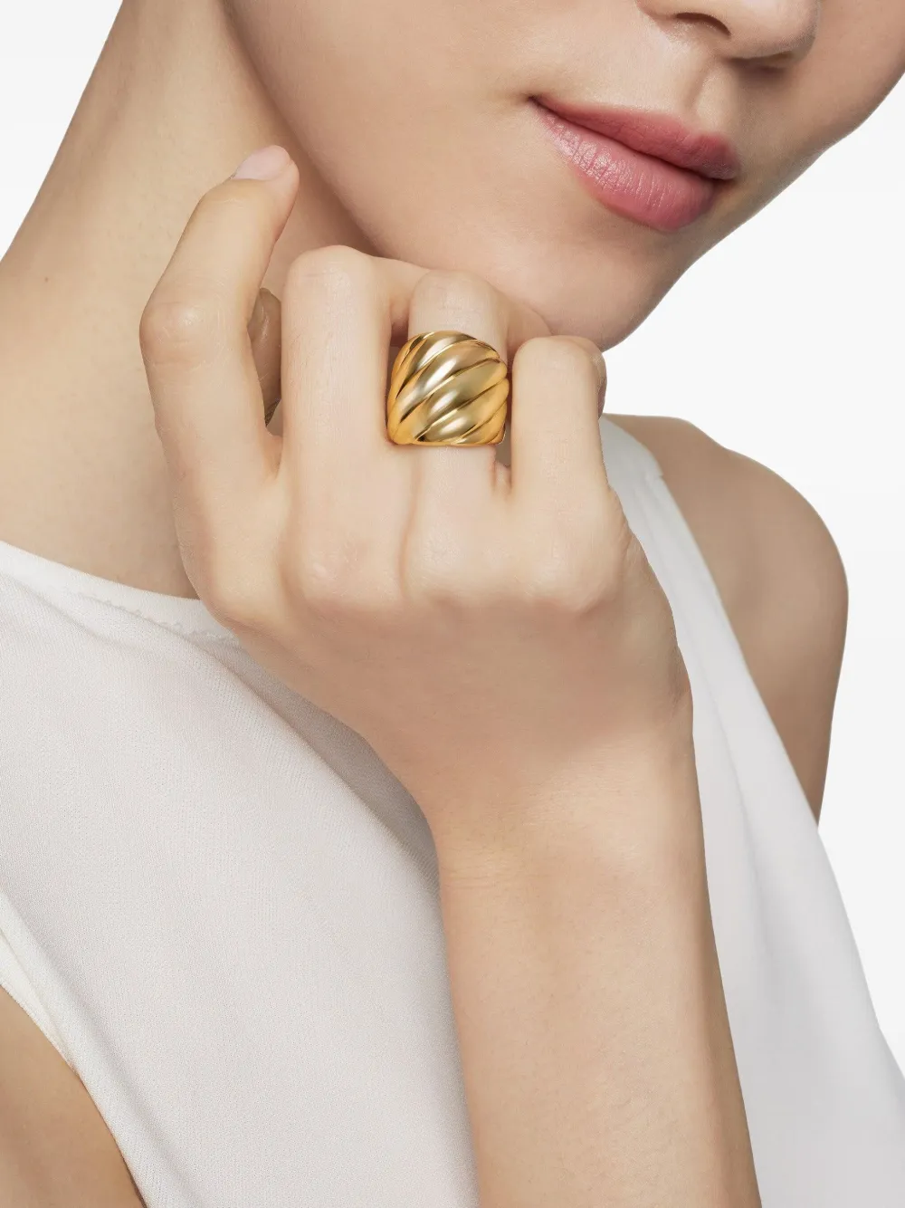 David Yurman puce d'oreille Sculpted Cable en or jaune 18ct (20 mm) | Image 2