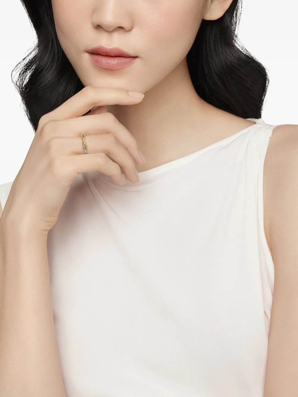David Yurman 14kt yellow gold Petite Infinity band ring (4mm) | Image 2
