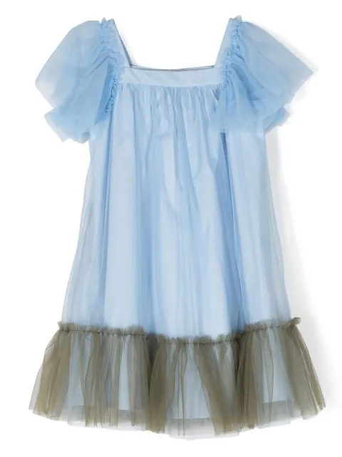 Il Gufo vestido con capas de tul