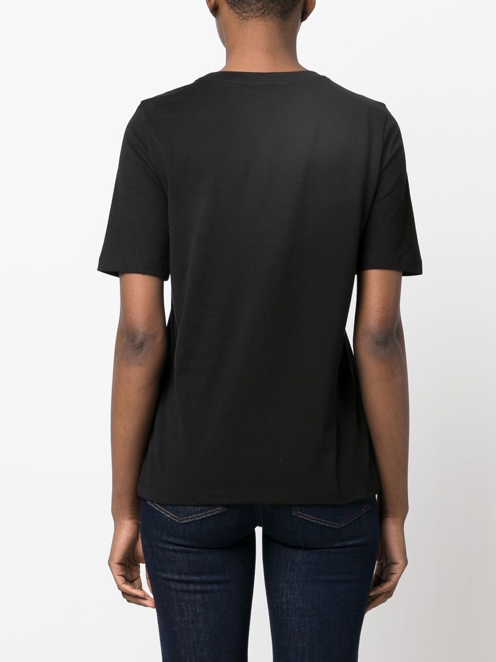Shop Tommy Hilfiger Logo-embroidered T-shirt In 黑色