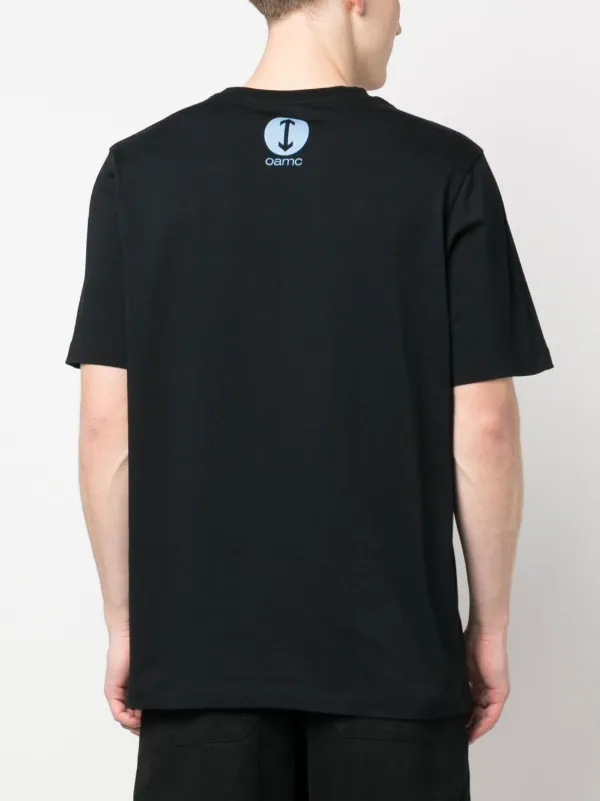 OAMC ロゴ Tシャツ | ブラック | FARFETCH JP