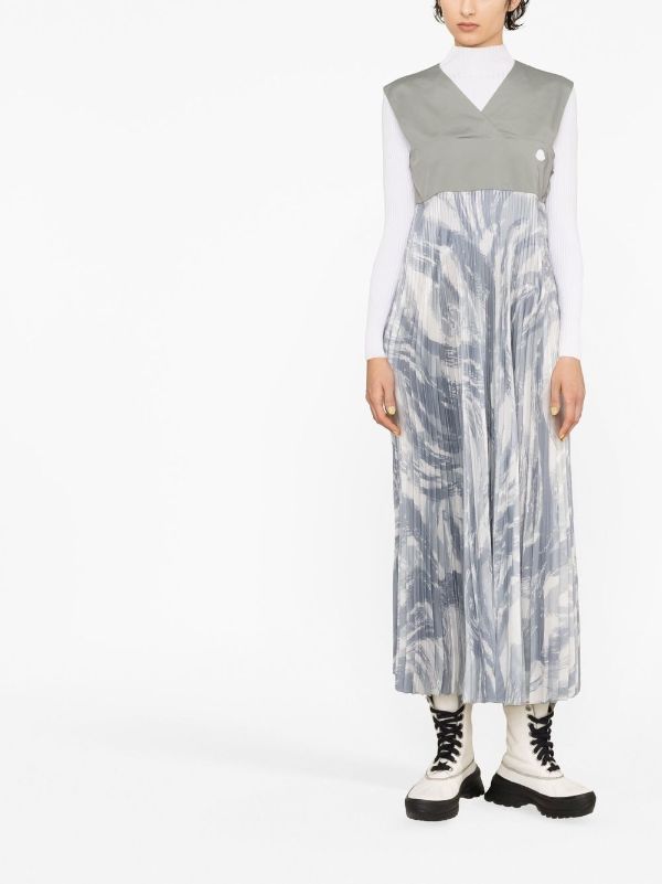 Moncler x HYKE abstract-print Pleated Dress - Farfetch