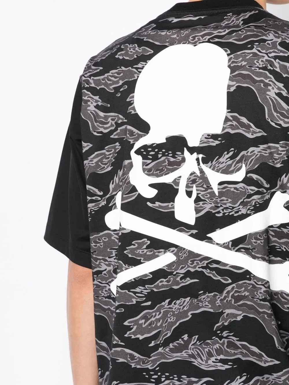 Mastermind Japan Camouflage-print Short-sleeved T-shirt In Black