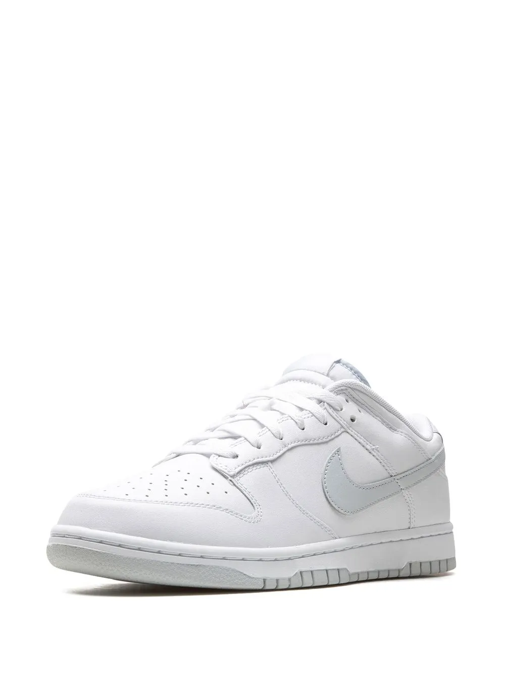 Nike Dunk Low Retro Sneakers In White