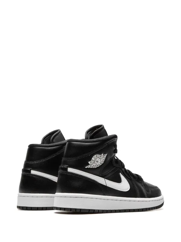 Nike air jordan deals mid black white