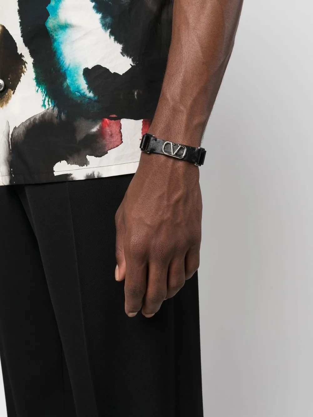 Valentino Garavani VLogo leren armband - Zwart