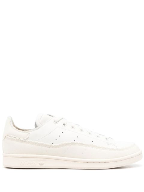 adidas GY2549 low-top sneakers WOMEN