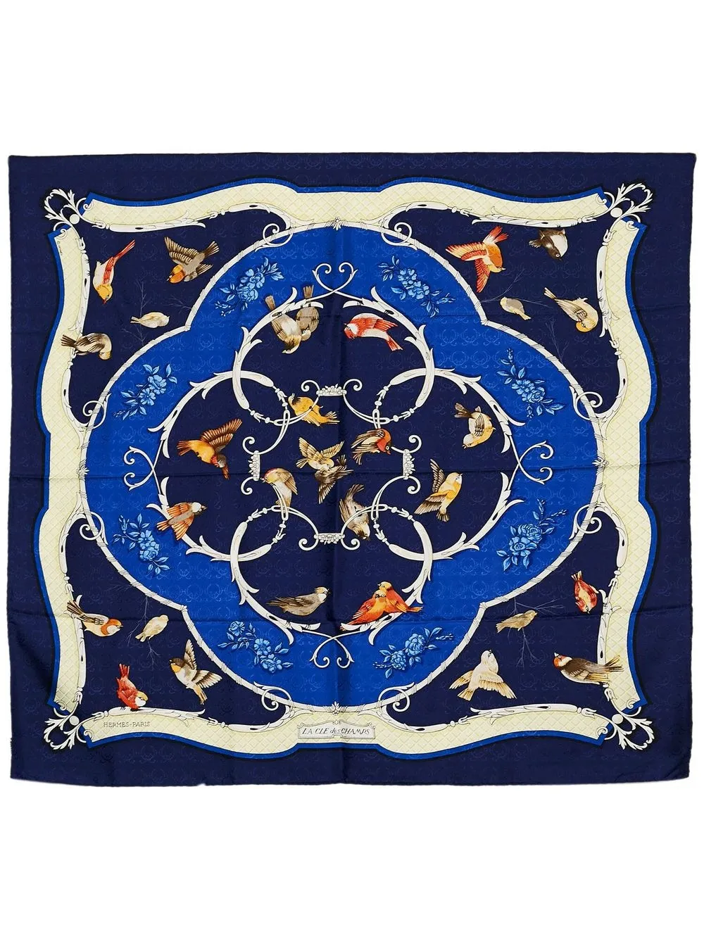 

Hermès 1990 pre-owned La Cle des Champs printed silk scarf - Blue